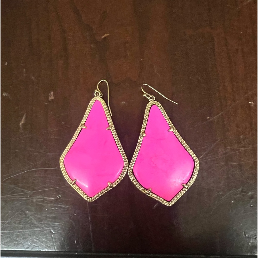 Neon pink Kendra Scott earrings